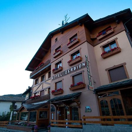 Hotel Zerbion Torgnon Exteriör bild