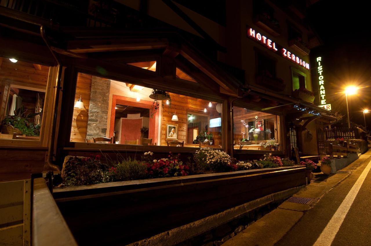 Hotel Zerbion Torgnon Exteriör bild